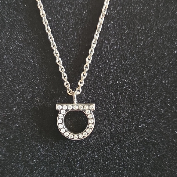 Ferragamo Necklace - Picture 1 of 7